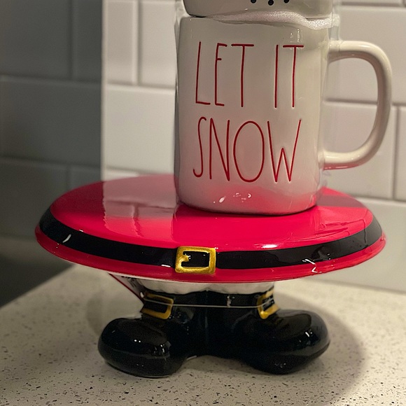 Santa Cake Stand - Picture 2 of 2